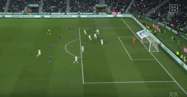 [图]路易斯失点米内罗进球被吹 申花0-2神户胜利船