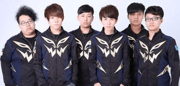 塔的冷静出 塔的冷静出