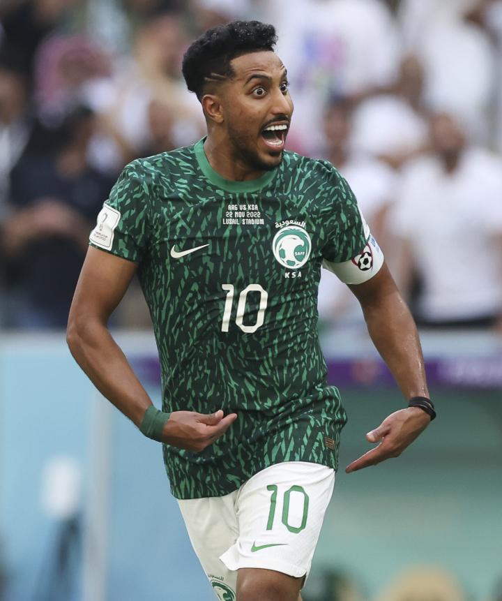 使得他在退 使得他在退